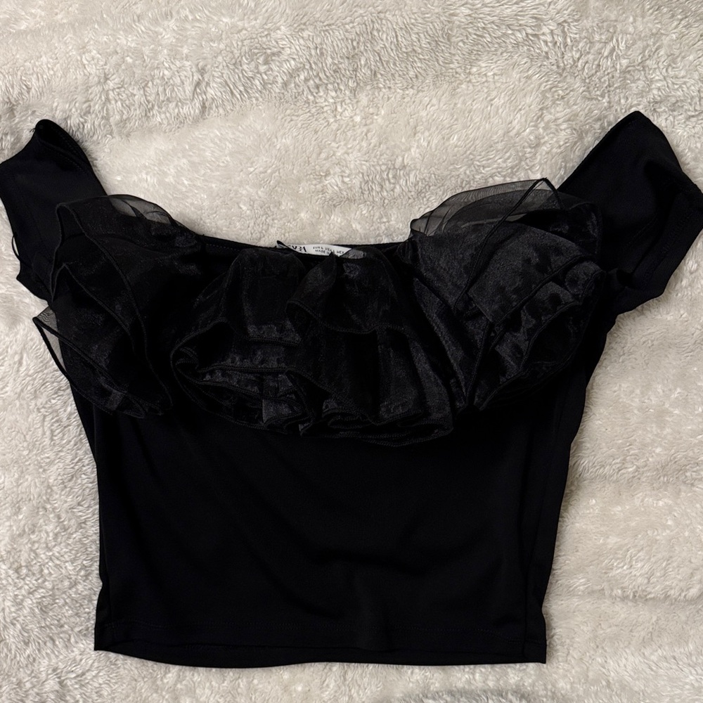 ZARA Black off the shoulder crop top
